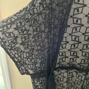 Torrid kimono black 2